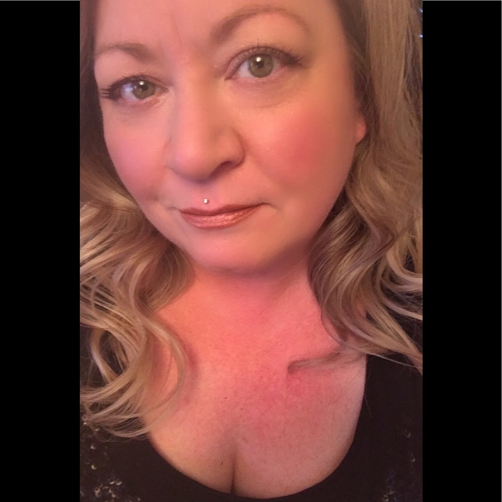 Meet your Posher, Christine